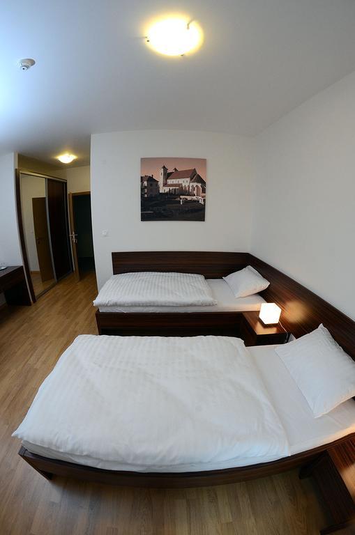 Hotel Belier Presov Room photo